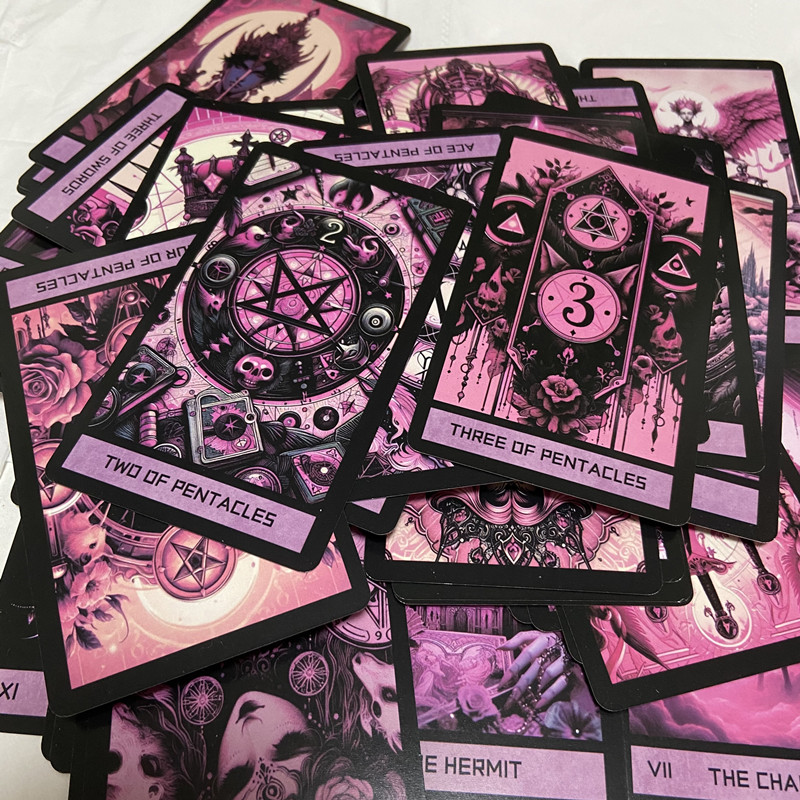 Розовая готическая колода Таро – обзор и цена Tarot Cards Deck With Guidebook